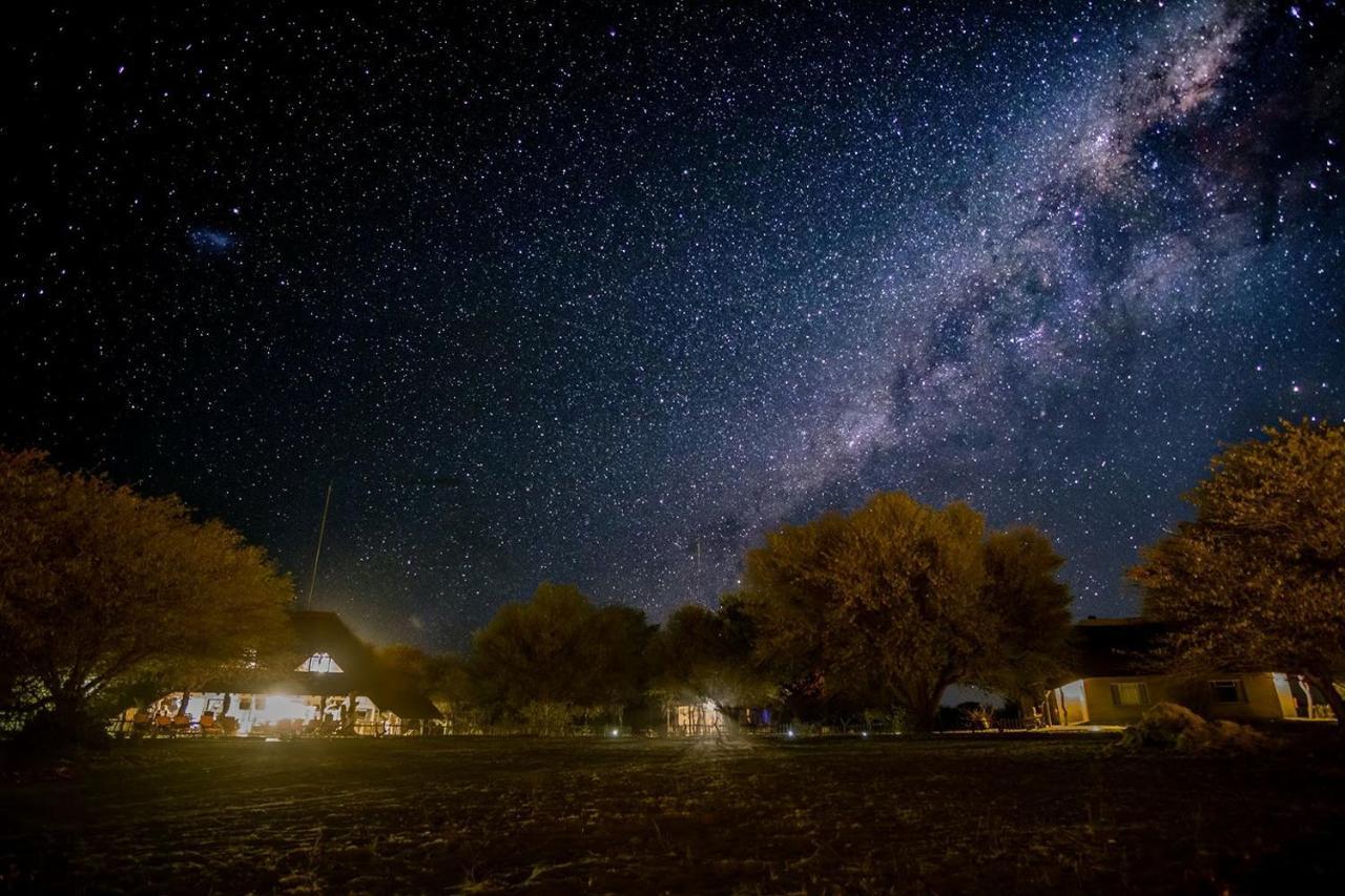 Grassland Safari Lodge Ghanzi エクステリア 写真