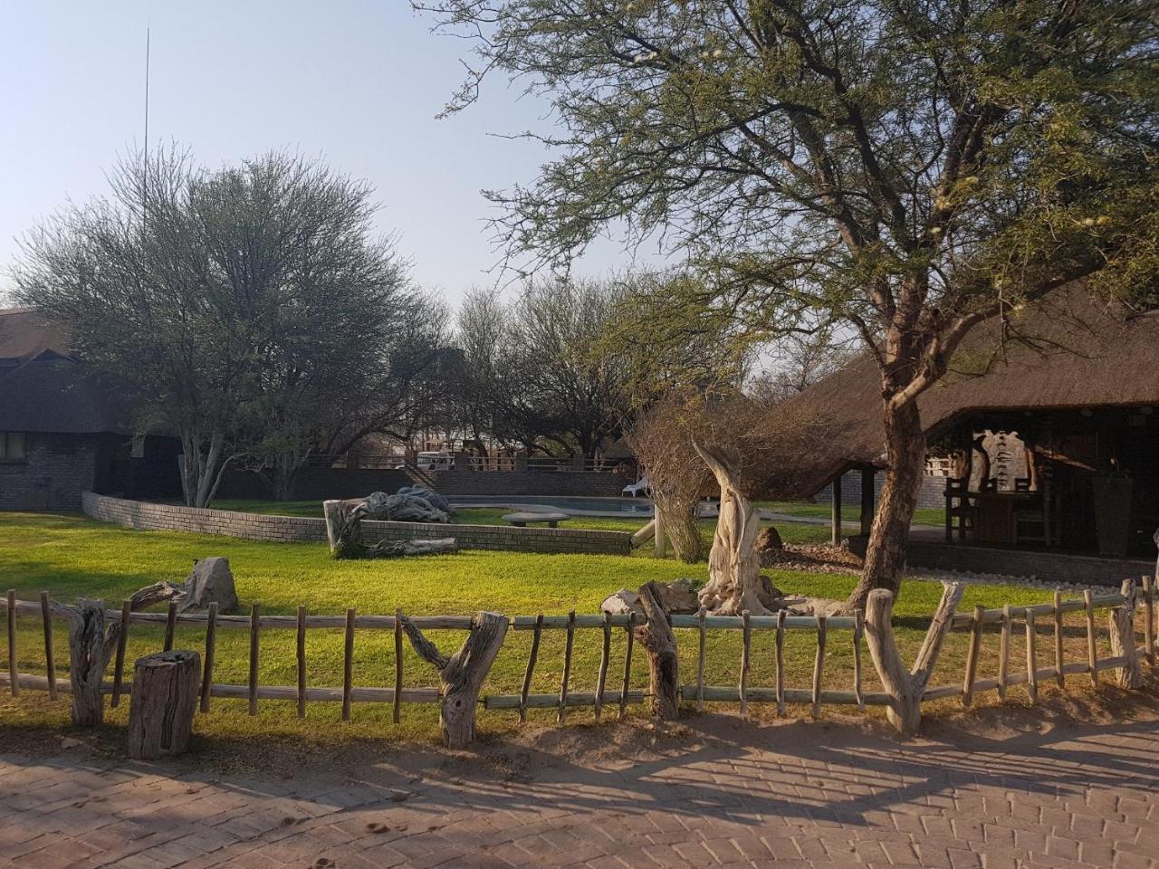 Grassland Safari Lodge Ghanzi エクステリア 写真